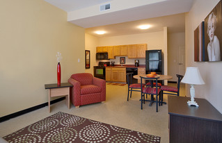 College Suites at Cortland Apartments