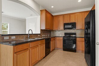 5010 Dartmoor Ridge Trail in Houston, TX - Building Photo - Building Photo