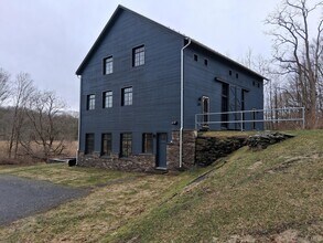 156 Co Rte 7 in Pine Plains, NY - Building Photo - Building Photo