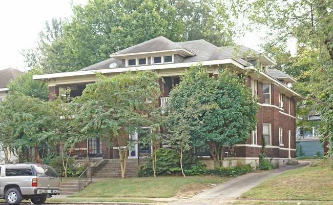 1305 Peabody Ave in Memphis, TN - Foto de edificio - Building Photo