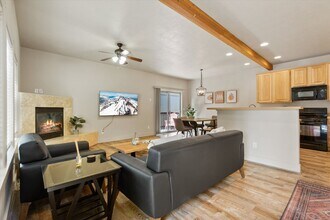 20184 Merriewood Ln in Bend, OR - Building Photo - Building Photo