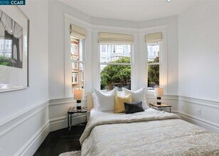 756 Washington St in Brookline, MA - Foto de edificio - Building Photo