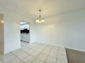 3910 Crystal Lake Dr in Pompano Beach, FL - Building Photo - Building Photo