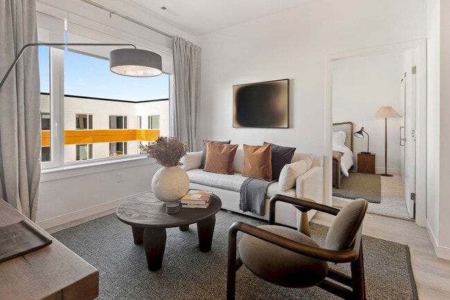 102 Mill Rd, Unit SI FL2-ID1380129P in Everett, MA - Foto de edificio - Building Photo