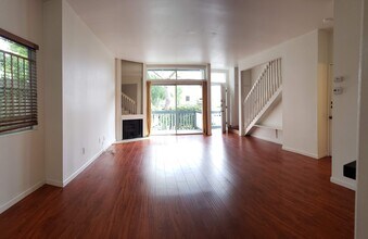 1218 9th St in Santa Monica, CA - Building Photo - Building Photo