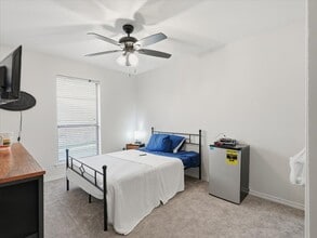 2717 Sedgeway Ln in Carrollton, TX - Building Photo - Building Photo