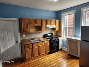 6255 N Broad St in Philadelphia, PA - Foto de edificio - Building Photo