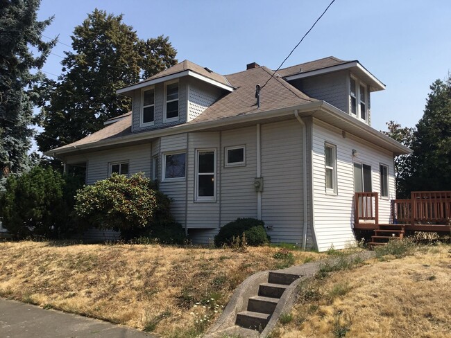 8530 N Smith St in Portland, OR - Building Photo - Building Photo