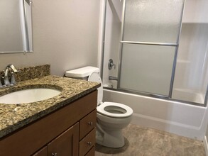 330 Ellie Ln in Eugene, OR - Building Photo - Building Photo