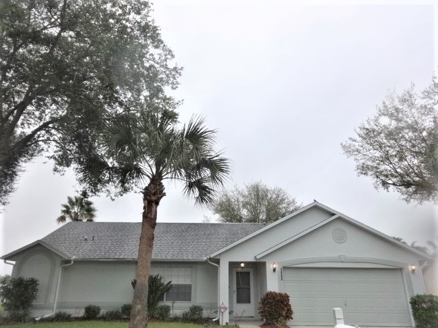 property at 3334 Lakeview Cir