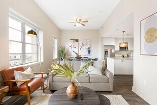 144 Elk Pl in New Orleans, LA - Building Photo