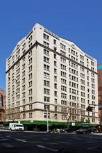 Umbria Apartments in New York, NY - Foto de edificio - Building Photo