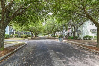 302 Hampton Forest Drive in Columbia, SC - Building Photo - Building Photo