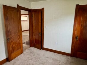 807 W 2nd St in McCook, NE - Building Photo - Building Photo