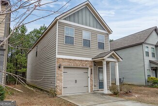 4497 Ravenwood Dr in Union City, GA - Building Photo - Building Photo