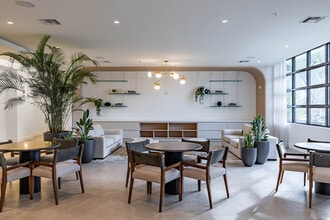 Griffin 441 in Davie, FL - Building Photo - Interior Photo