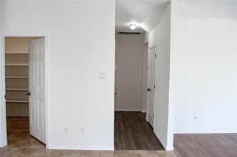 14213 Willow Tank Dr in Austin, TX - Building Photo - Building Photo