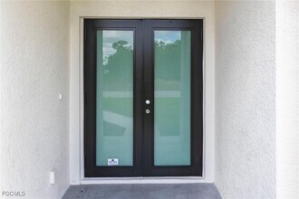 2502 East 10th Street in Lehigh Acres, FL - Building Photo - Building Photo