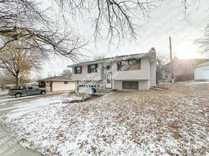 3930 Bel-Ridge Dr in Lincoln, NE - Building Photo - Building Photo