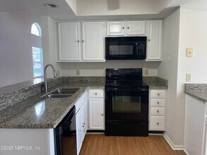 137 Burning Pine Ct in Palm Valley, FL - Building Photo - Building Photo