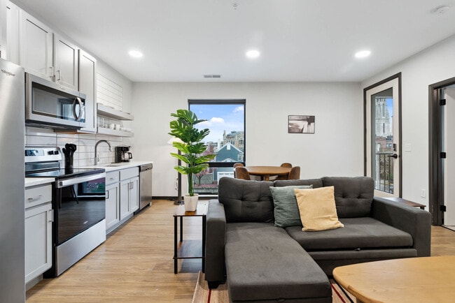 423 E Michigan St