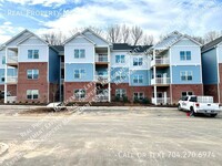 7023 Star Oaks Ln in Charlotte, NC - Building Photo - Building Photo