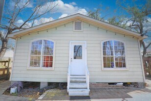 7211 Roswell St in Houston, TX - Building Photo