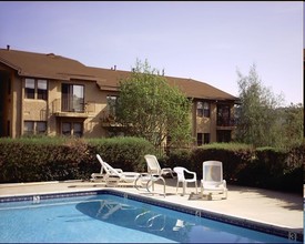 Alisal Oaks Apartments in Solvang, CA - Building Photo - Building Photo