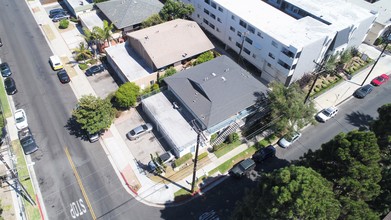 3560 Emerald St in Torrance, CA - Foto de edificio - Building Photo