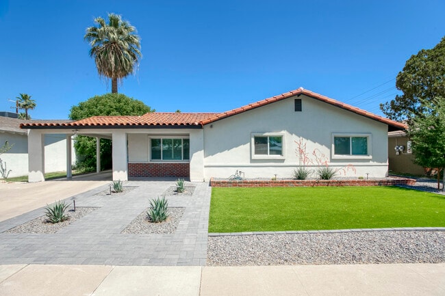 property at 1130 E Marlette Ave