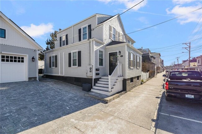 612 Thames St-Unit -2 in Newport, RI - Building Photo - Building Photo
