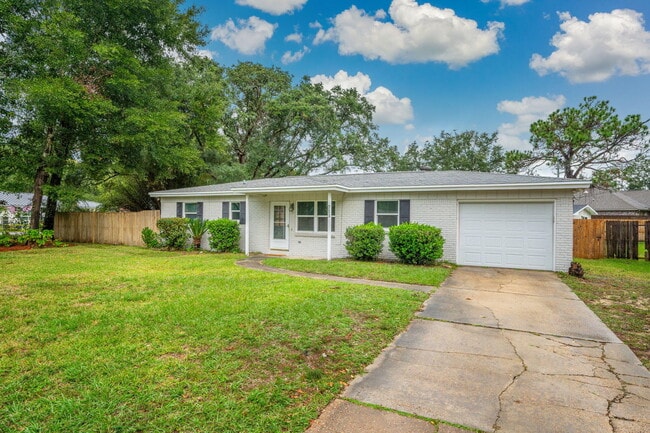 713 Gibbs Ave in Fort Walton Beach, FL - Building Photo - Building Photo