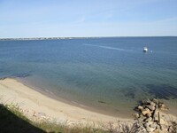 39 N Neck Rd in Edgartown, MA - Foto de edificio - Building Photo