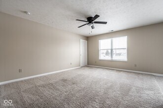 11194 Black Gold Dr in Noblesville, IN - Building Photo - Building Photo