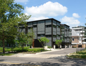 1315 Hill St in Ann Arbor, MI - Foto de edificio - Building Photo