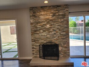 22327 Gifford St in Los Angeles, CA - Building Photo - Building Photo