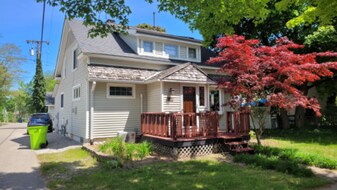 812 Randolph St in Traverse City, MI - Building Photo