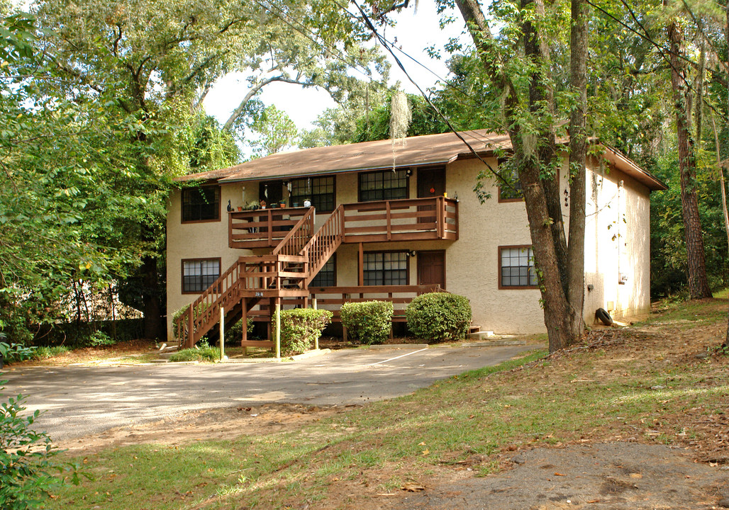 2519 Old Bainbridge Rd in Tallahassee, FL - Foto de edificio