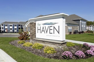 Grand Valley Apartments And Nearby Allendale For Rent Richmond Hills Apartments1 To 2 Bedroom 835 1030 Building Photo