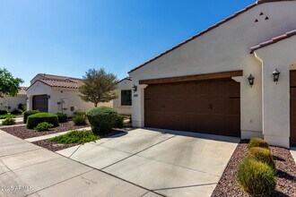 14200 W Village Pkwy in Litchfield Park, AZ - Building Photo - Building Photo
