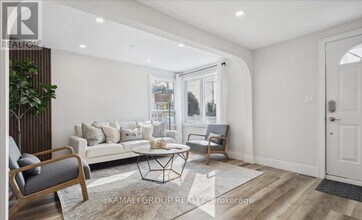 2027 Brampton St in Hamilton, ON - Building Photo - Building Photo