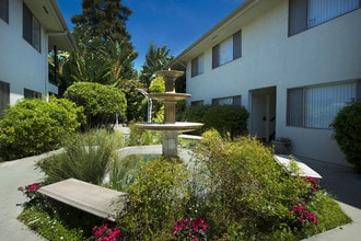 Royal Gardens Arcadia in Arcadia, CA - Building Photo - Building Photo