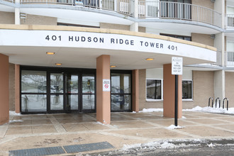 Hudson Ridge Tower in Rochester, NY - Building Photo - Building Photo