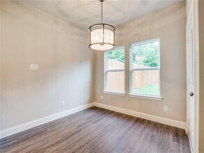 5567 Butternut St in Dallas, TX - Building Photo - Building Photo