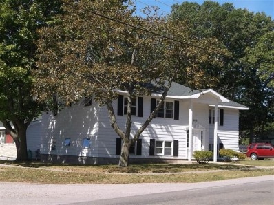 2112 Nelson St in Manistee, MI - Foto de edificio