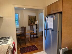 63 Linden St in Wellesley, MA - Building Photo - Building Photo