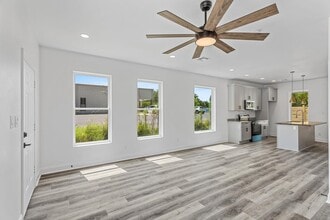 3525 Heard Rd in Lake Charles, LA - Building Photo - Building Photo