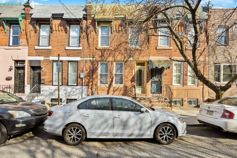 1605 S Juniper St in Philadelphia, PA - Building Photo