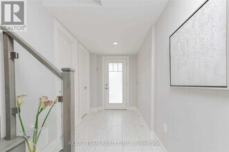 25 Kodiak Tsse in Barrie, ON - Building Photo - Building Photo