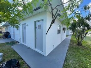 3970 NW 30th Terrace in Lauderdale Lakes, FL - Building Photo - Building Photo